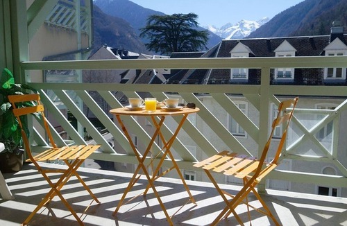 Bagneres-de-Luchon Apartment | Luchon, apartment 4/5 ppl - South balcony - Private parking