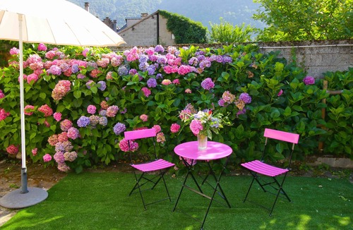 Bagneres-de-Luchon Apartment | LUCHON STUDIO Confort 2 pers C ville-Wifi(>500Mbs)/Garden