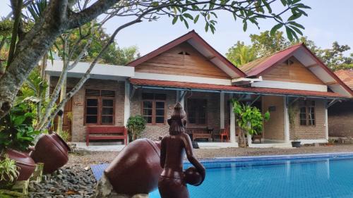 Carita House | Lucia Cottages