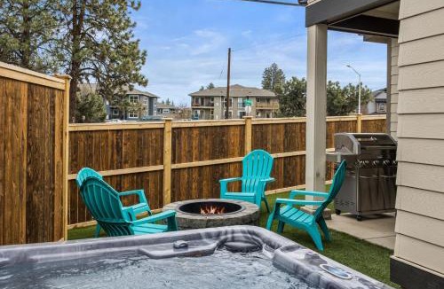 Old Farm District House | Lucia Escape