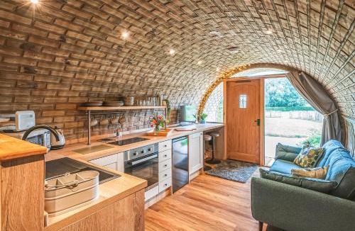 Radstock Resort | Luckington Burrows