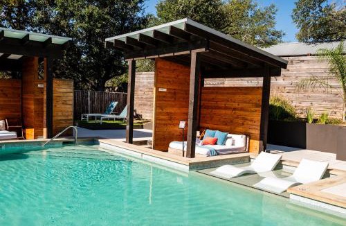 Dripping Springs Hotel | Lucky Arrow Retreat