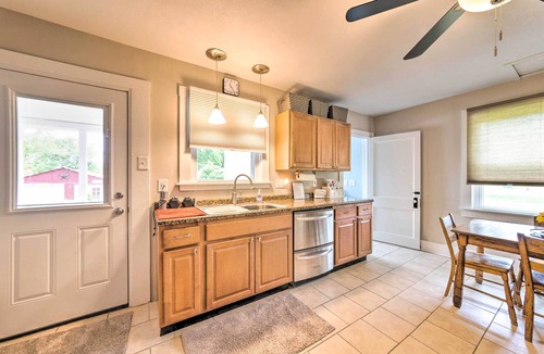 Pacific House | 'Lucky Dawg' Pet-Friendly Abode Near St Louis!