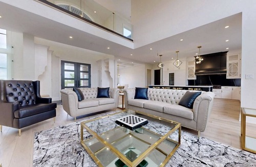 Fort Erie Apartment | Lucky Mansion - a Luxury Villa in Fort Erie !