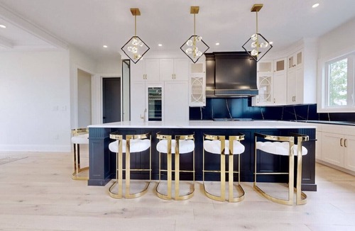 Fort Erie Apartment | Lucky Mansion - a Luxury Villa in Fort Erie !
