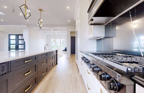 Fort Erie Apartment | Lucky Mansion - a Luxury Villa in Fort Erie !