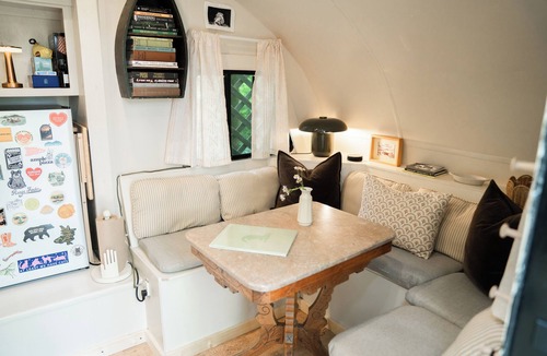 Keslers Cross Lanes House | Lucky Otter Camper - A Cozy Lakeside Nook