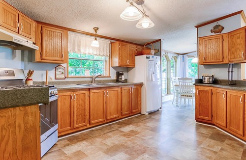 Interlaken House | Lucky Stone Cottage - Quality Affordable Cayuga Lake Vacation