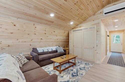 Oakland Apartment | Lucky Waters