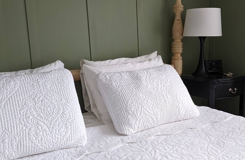 Saugatuck House | Luckystone Inn