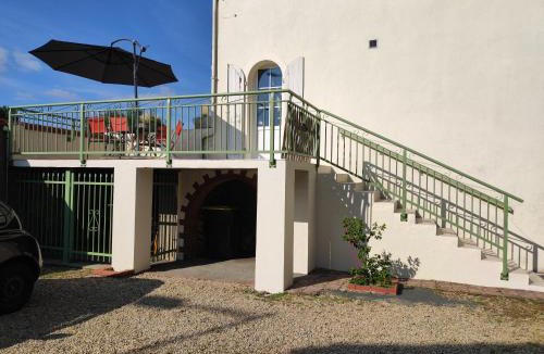 Champtoceaux House | Lucriolla