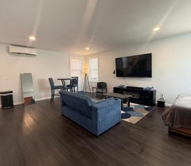 Mount Pleasant Apartment | Lucy Private Studio