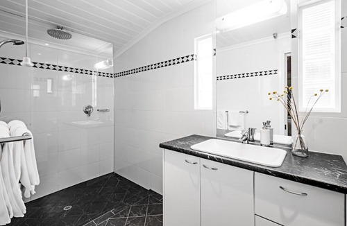 Marananga Bed & Breakfast | Lucy's Cottage