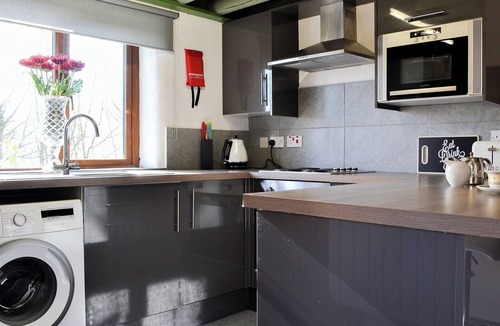 Scales Cottage | Lucy's Lodge - UK1260