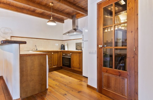 Arties Apartment | Luderna - Apto con terraza Rouche