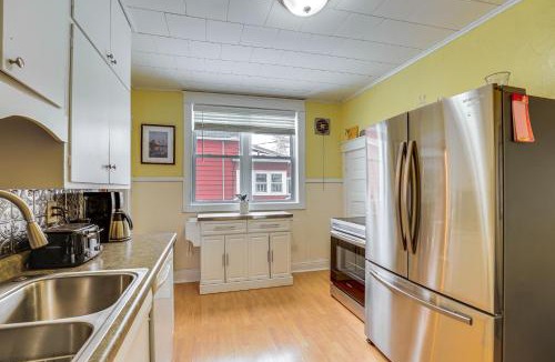 Ludington House | Ludington Home with 6 Bicycles Less Than 1 Mi to Beach!