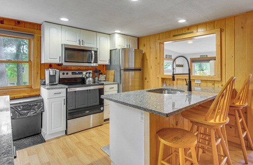 Ludlow Cottage | Ludlow Cabin on Lake Pauline w/Outdoor Fire Pit