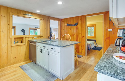 Ludlow Cottage | Ludlow Cabin on Lake Pauline w/Outdoor Fire Pit
