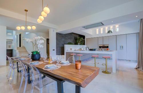 Lugano Villa | Lugano Lake View Villa with Private Pool
