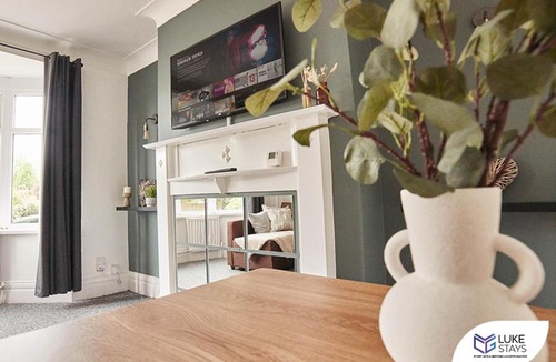 Gateshead Apartment | Luke Stays - Olive Gardens