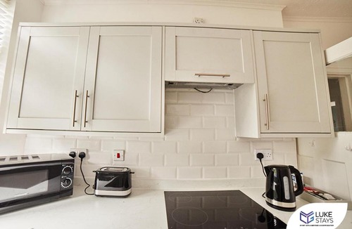 Gateshead Apartment | Luke Stays - Olive Gardens