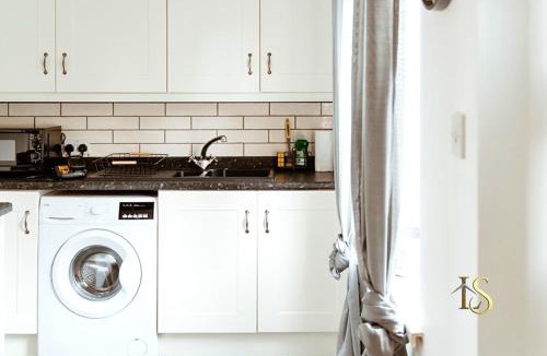 Stanley House | *Luke Stays Oswald Terrace*