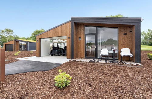 Genner House | Luksus Overnatning i Smukke Omgivelser