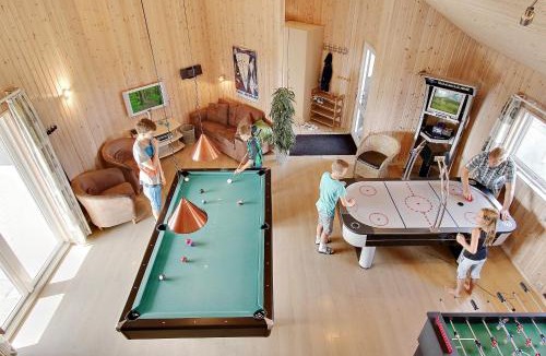 Vrist Strand House | Luksus-poolhus B5