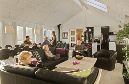 Vrist Strand House | Luksus-poolhus L21