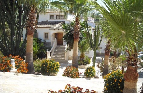 Empedrola Villa | Luksus villa med private pool, 3 km fra stranden