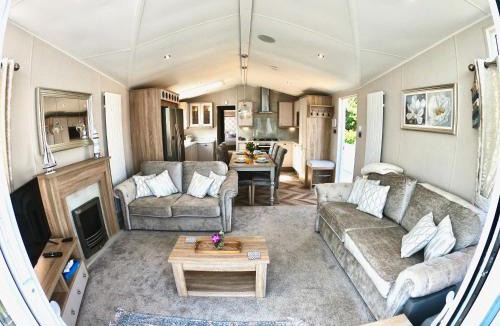 Cayton Bay Cabin | Lula Lodge