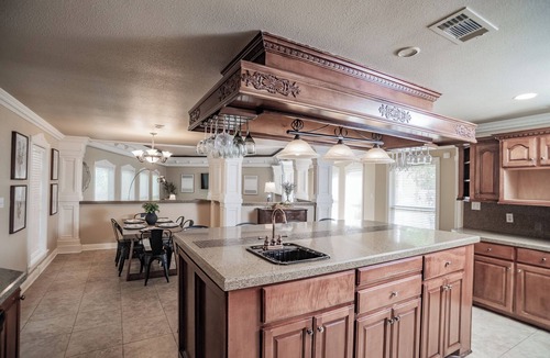 Luling Other | Luling Ranch-Pool-Pool Table-FoosBall-Sleeps 20!