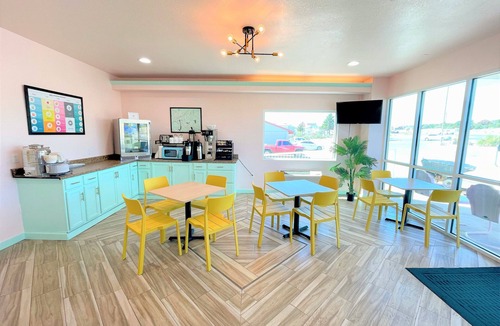 Tyrone Hotel | LuLu Hotel Silver City