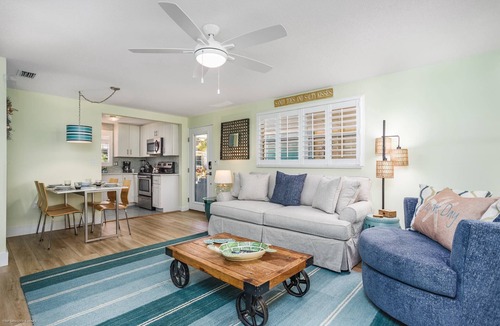 Siesta Key Condo | Lulu's Crescent Cottages - Entire two Unit Complex