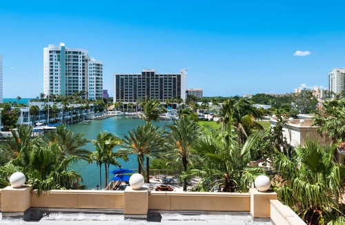 Siesta Key Condo | Lulu's Crescent Cottages - Entire two Unit Complex