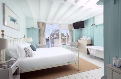 West Lulworth Bed & Breakfast | Lulworth Cove Inn