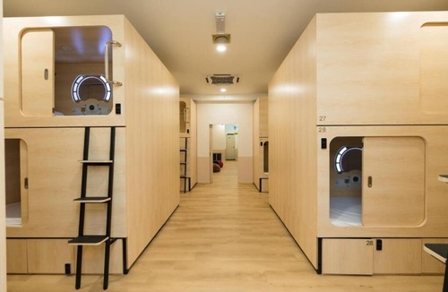 Kampung Paroi Hotel | Luma Nest Senawang by uBook