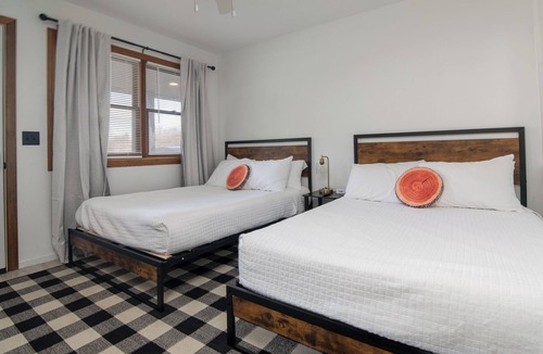 Balsam Lake Bed & Breakfast | Lumber Jill Lodge - Double Deluxe Room