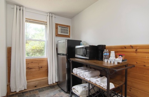 Balsam Lake Hotel | Lumberjill Lodge