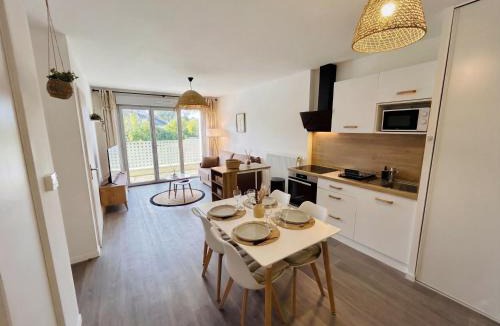 Chartres Apartment | Lumen Chartrain - appartement proche centre-ville, balcon et parking