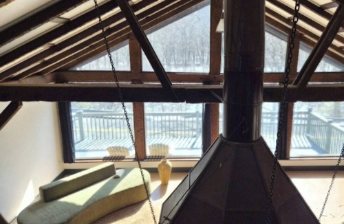 Roscoe House | Lumen Roscoe: Lux Riverfront Escape w/firepit lounge
