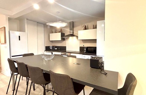 Chartres-de-Bretagne Apartment | Lumière- Sumptuous apartment