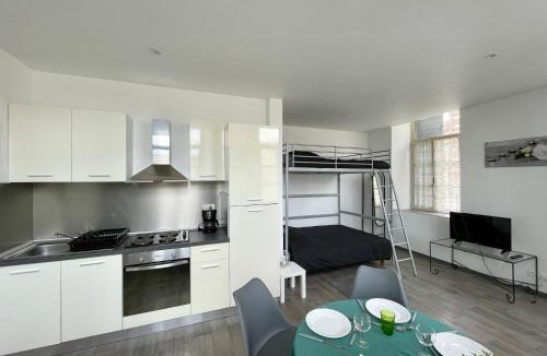 Givet Apartment | Lumineux et rénové studio en centre ville - Apt9