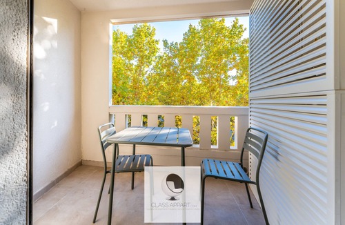 Antigone Apartment | Lumineux T4 Avec Clim, Balcon et Ascenseur