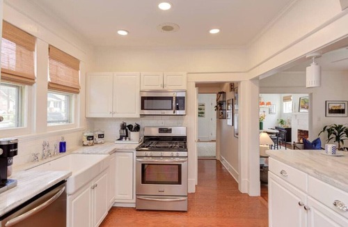 Burlington House | Luminious historic home bursting with color