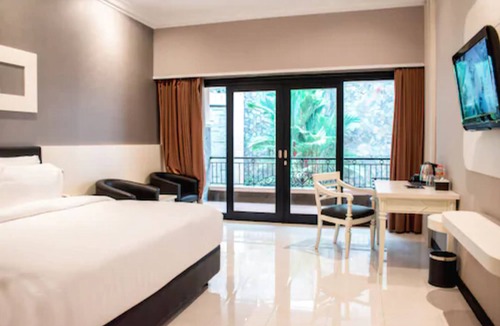Jember Hotel | Luminor Hotel Jember by WH