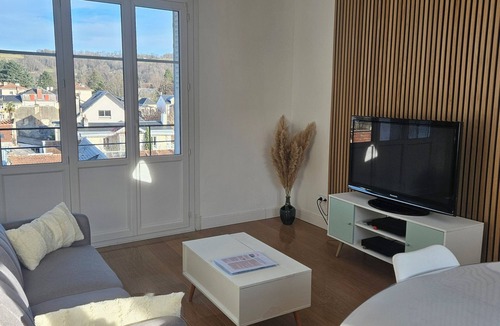 Bagneres-de-Bigorre Apartment | Luminous cocoon