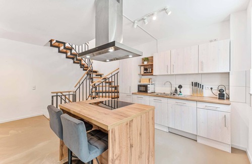 Offenburg House | LUMlFLATS: 4 Zimmer/E-Ladestation/Dachterrasse