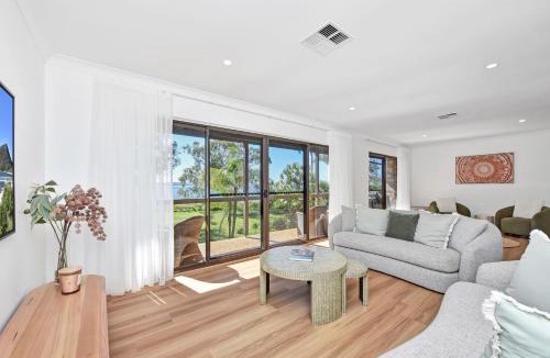 Corlette House | Luna at Corlette