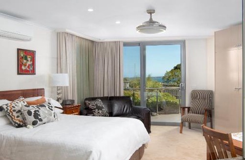 Rhyll Bed & Breakfast | Luna Blu - Luxury B&B